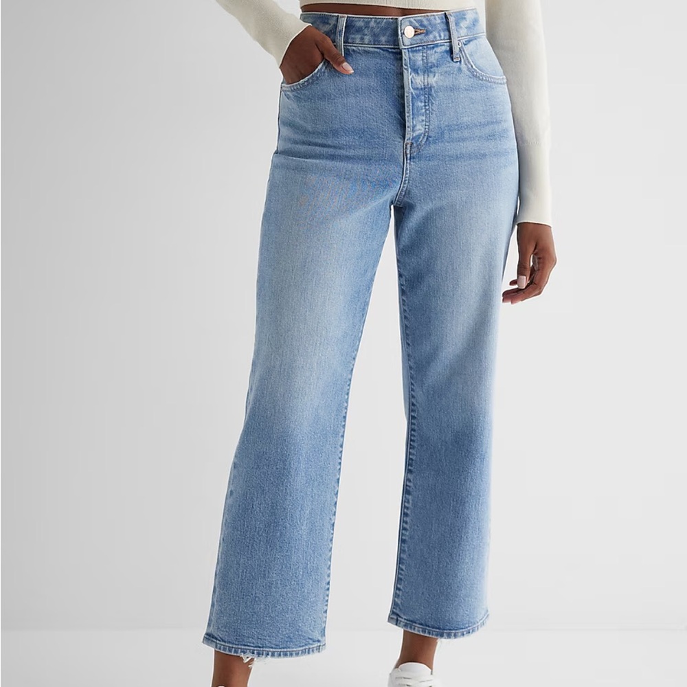 NWT Express High Waisted Light Wash Relaxed Straight Ankle Jeans 12 Regular